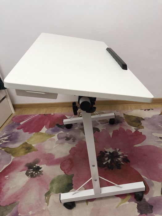 Masa laptop reglabila