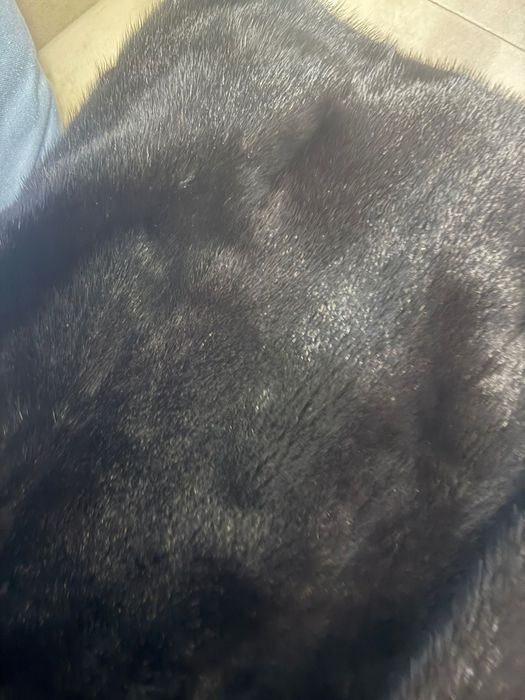 Норковая шуба продается