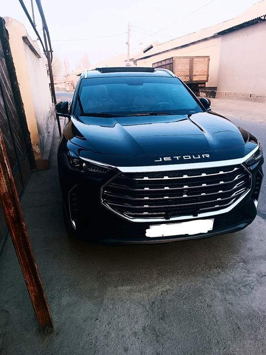 Jetourx70 plus 2023 holati yaxshi srochniy sotiladi