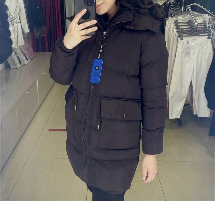 Продается новая куртка вишневого цвета