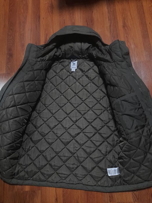 Adidas мъжка парка L размер.