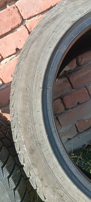 2 вида зимни гуми за продан, 35 лева на гума или по договаряне