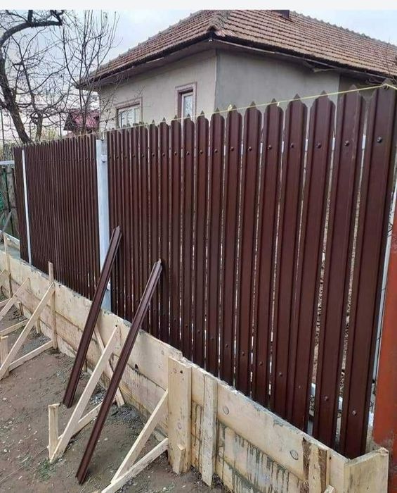 Garduri și porți  facem garduri din plasă bordurată