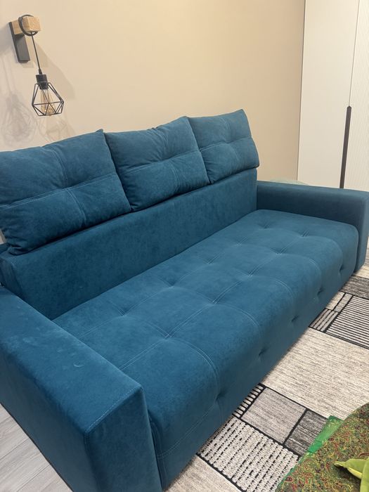 Диван раскладной, с ящиками для хранения, в хорошем состоянии