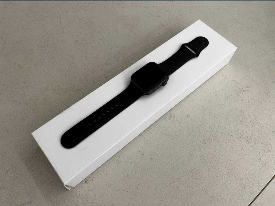 Смарт часы Apple Watch Series 7 41 мм