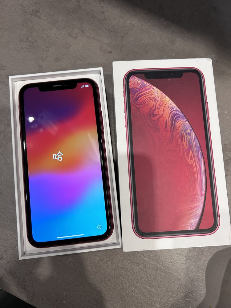 iPhone XR red айфон