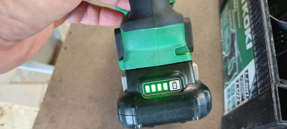 Перфоратор Hikoki DH120D