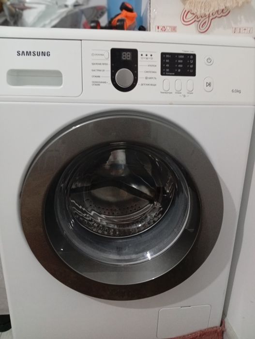 Продаю стиральную машину