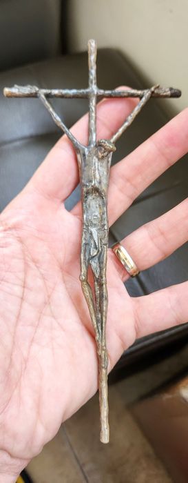 Crucifix / cruce metalică, semnată, Austria.