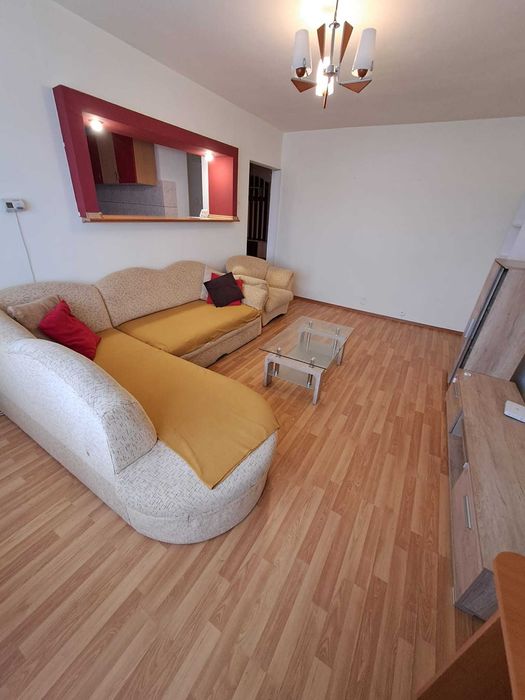 Apartament 3 camere de inchiriat
