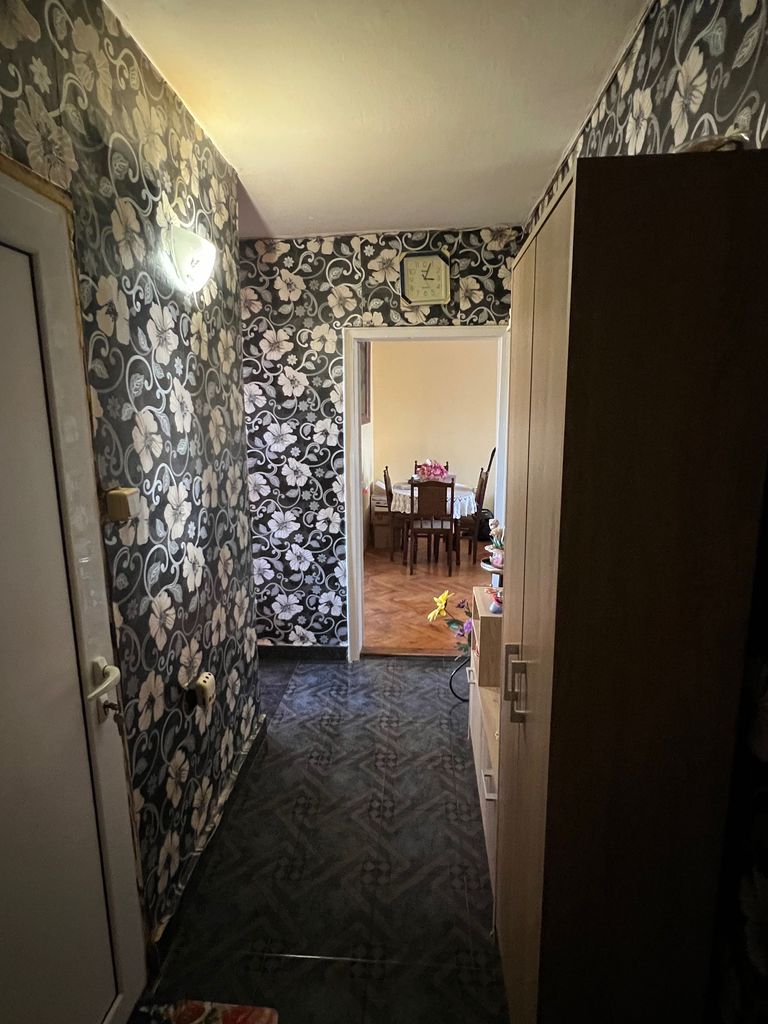 Продава се Двустаен апартамент в Разград, Абритус - 65 кв.м за 1354 €/кв.м - Снимка #2