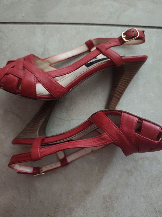 Musette 35 sandale cu toc