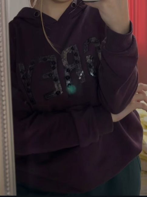 Hanorac mov cu paiete