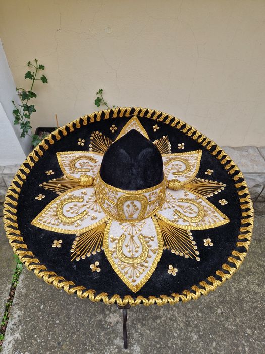 Прекрасно оригинално антикварно мексикански сомбреро