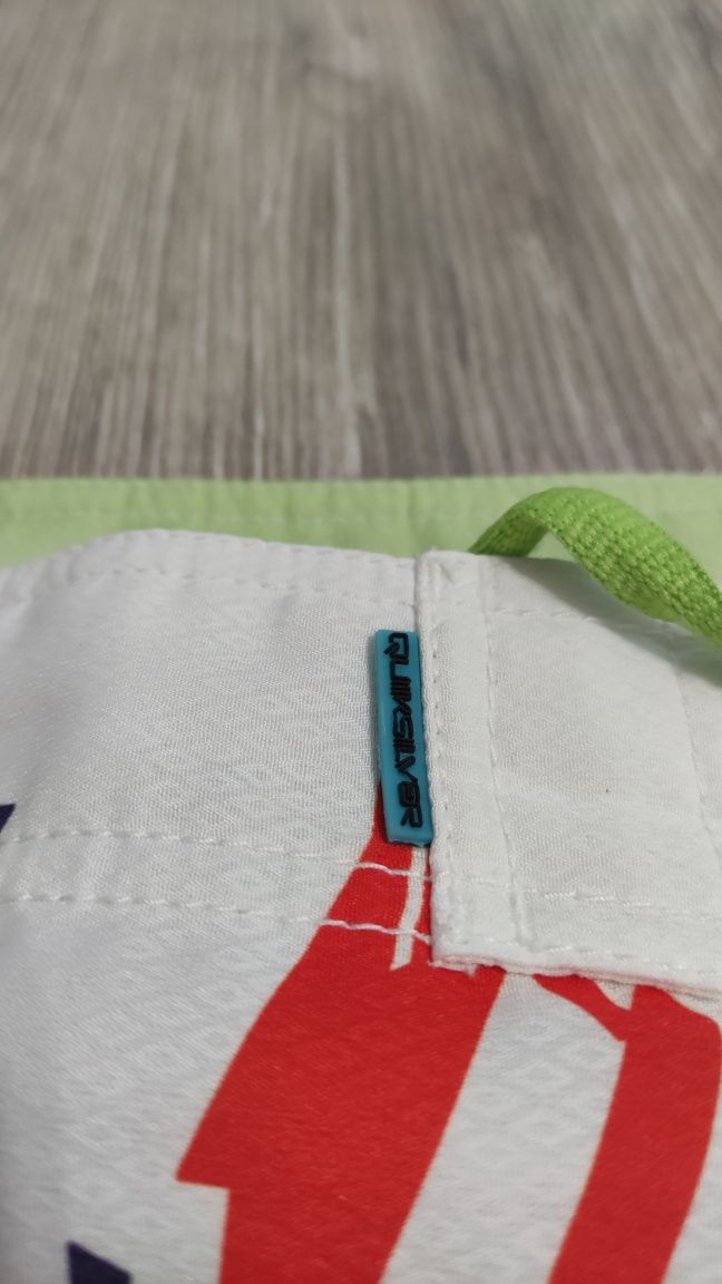 Quicksilver мъжки бански 
size 33
Отлично състояние