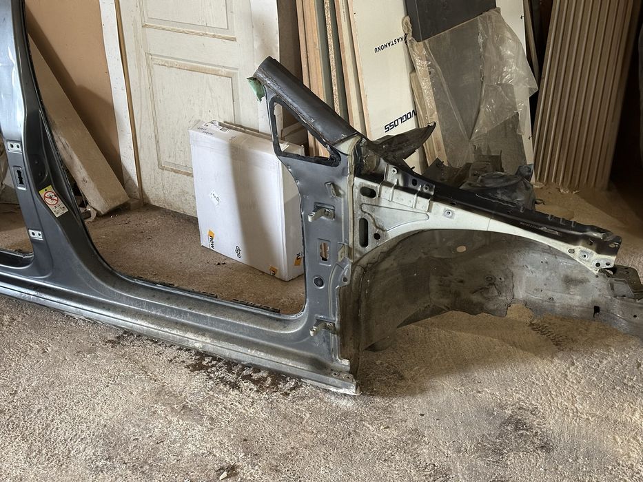 Stalp, prag, lonjeron dreapta , golf 7