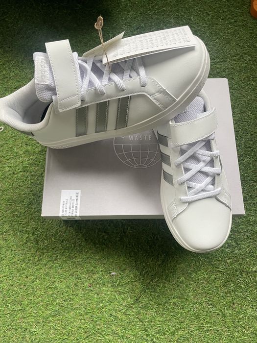 Adidas нови оригинални маратонки