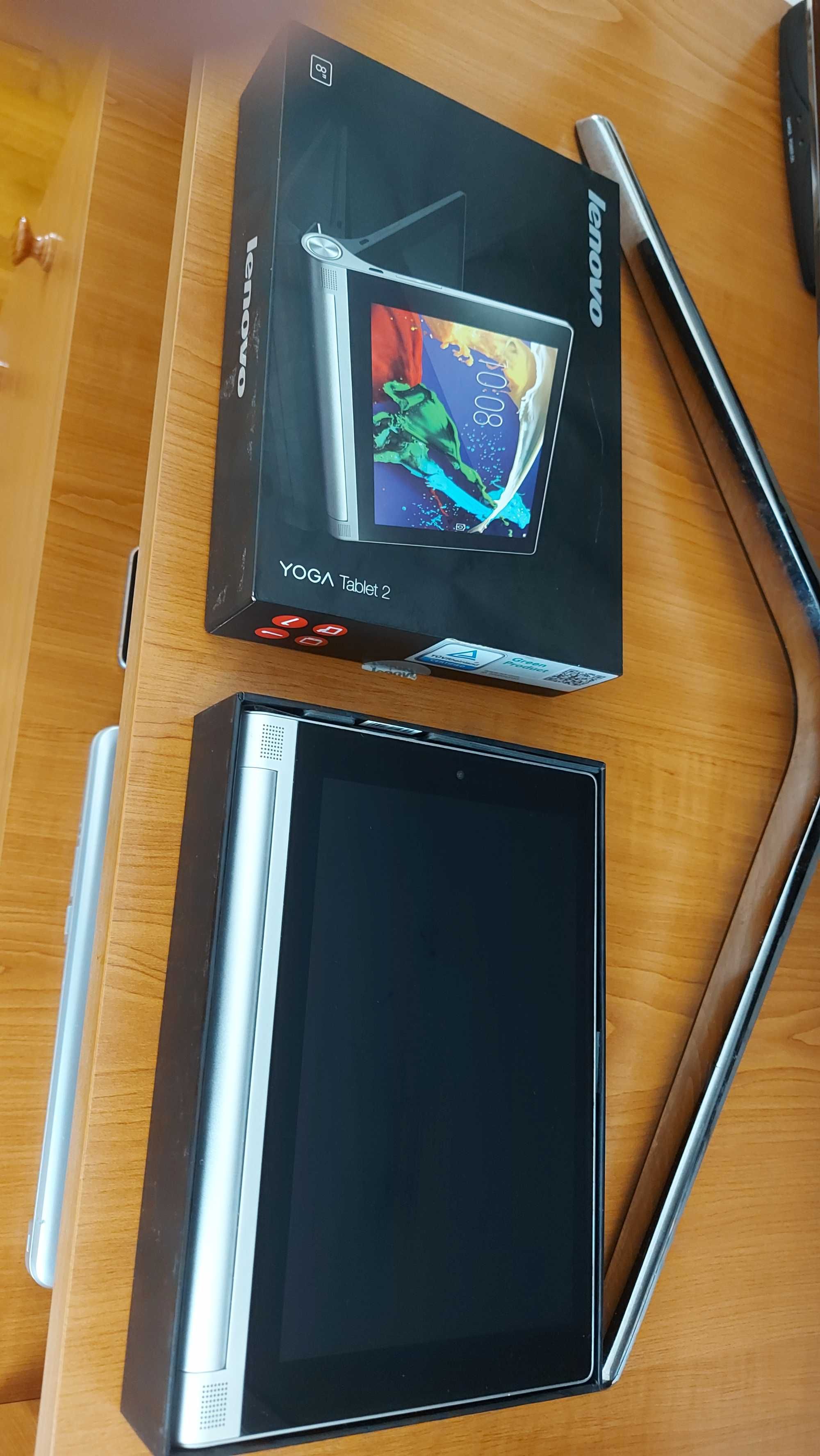 Tableta LENOVO Yoga Tablet2