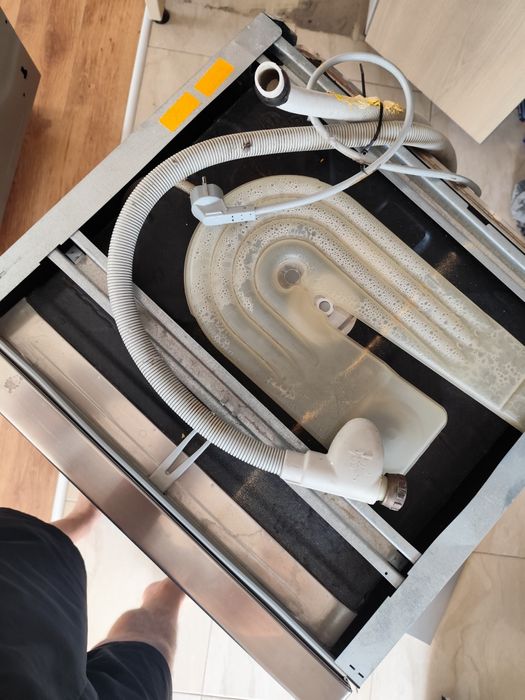 Съдомиялна  за вграждане Whirlpool 60 см