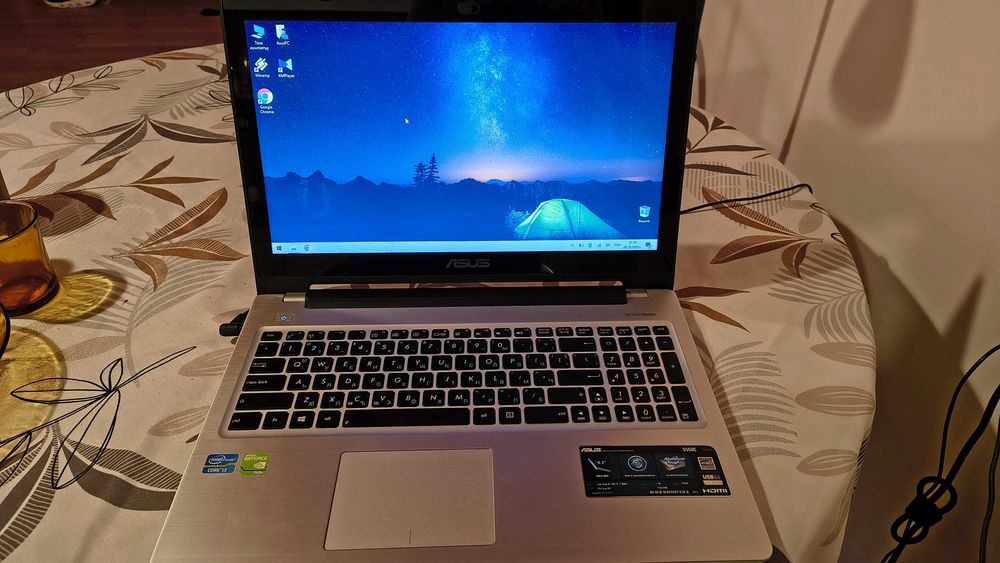 Лаптоп Asus S550C , Touchscreen, Почти перфектно състояние