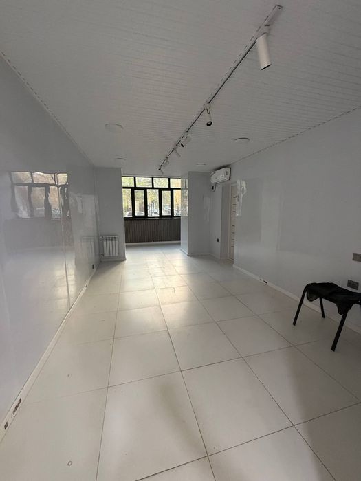 Срочно сдается нежилое мукуми новза вдоль дороги 80м2