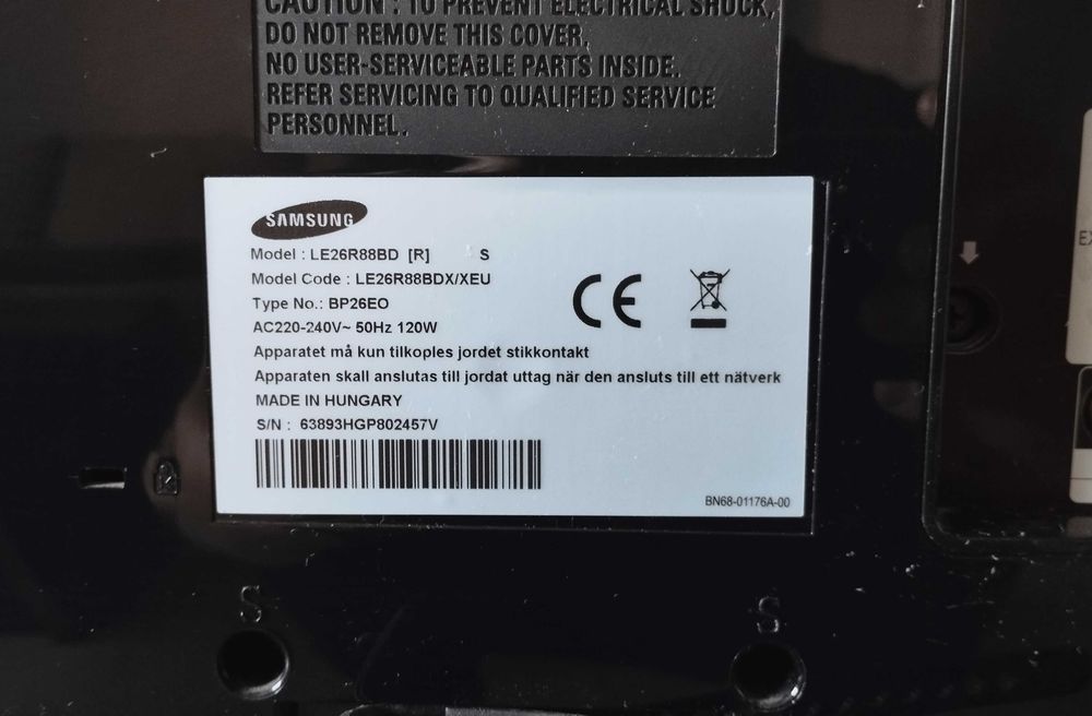 SAMSUNG 26 инчов ТВ с дистанционно