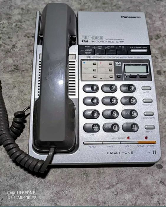Telefon vintage cu registrator