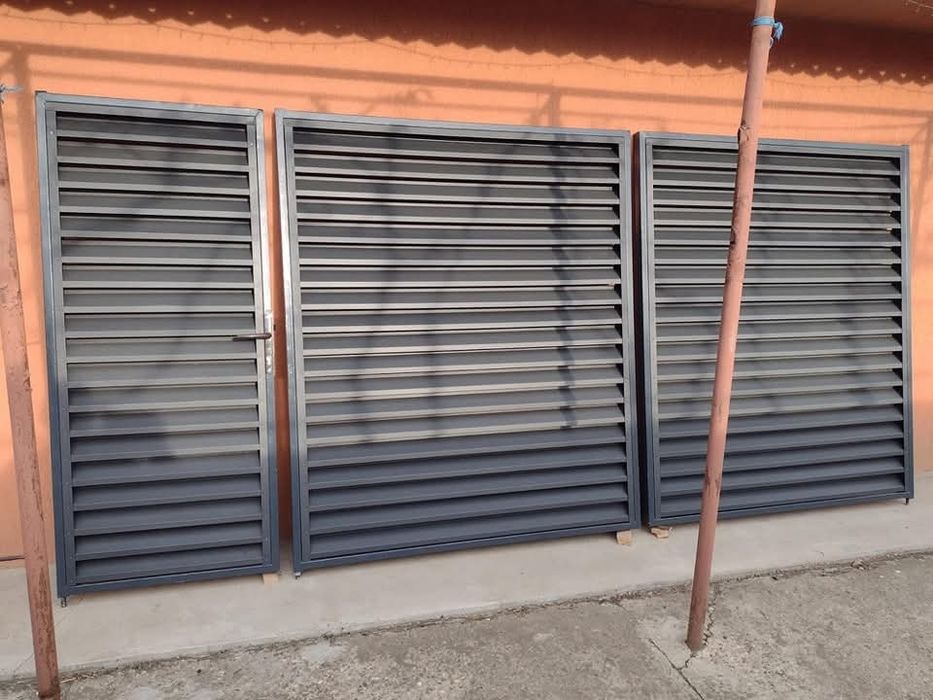 Vând garduri și porți la comanda clientului