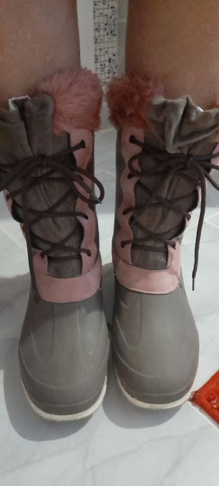 Моля,разгледайтте артикулите...Маратонки  юношески,ботуши ,дамско пал