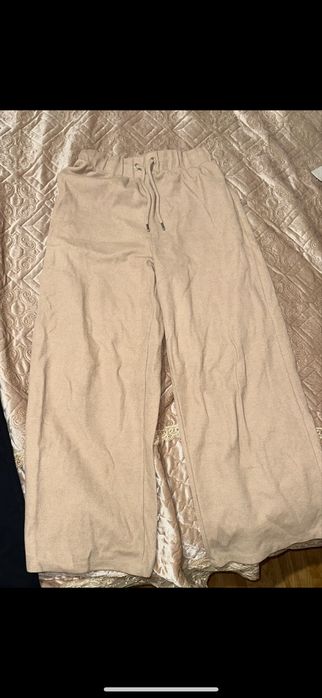 Отдам женские вещи за шоколад