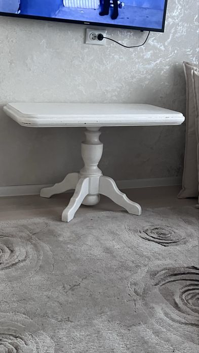 Журнальный стол дерево