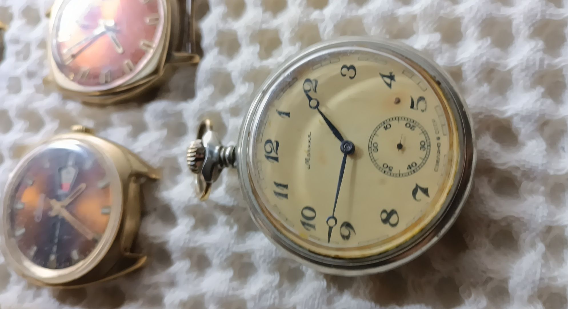 Продам позолоченые советские часы