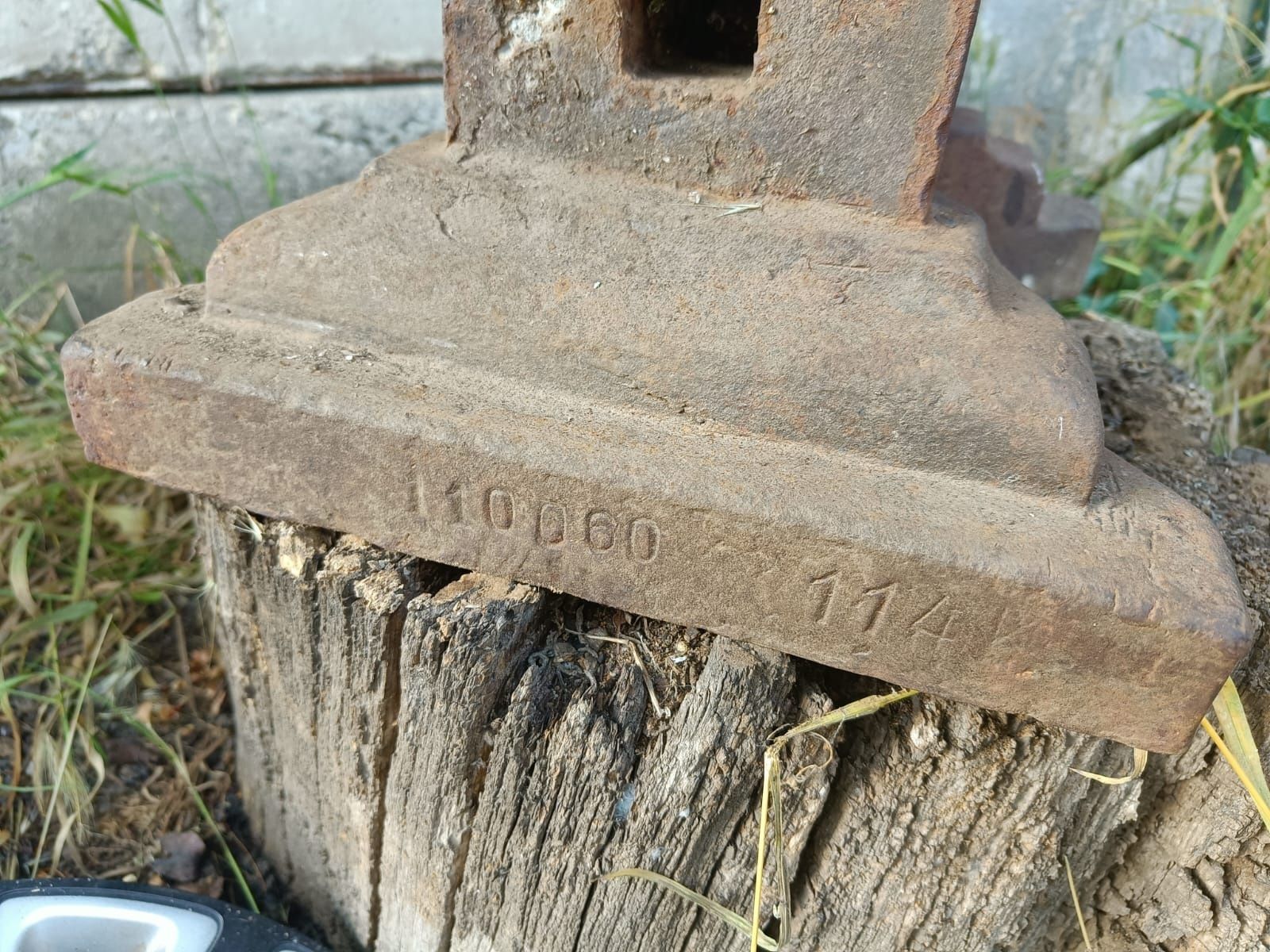 Nicovală RARĂ, veche 1900, cu pasari phoenix stantate JEB 114 kg – Aus