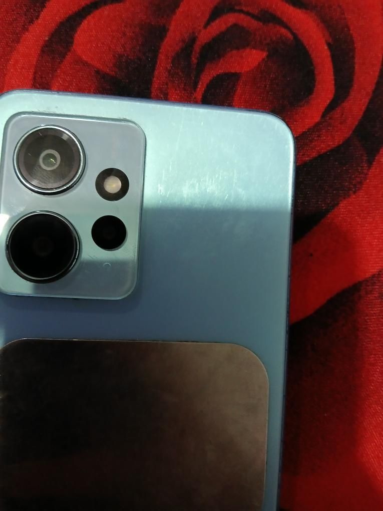 Redmi note 12 îl dau la schimb, dar accept și bani