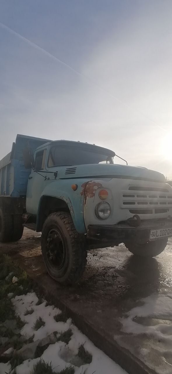 Zil yuk avtomobili