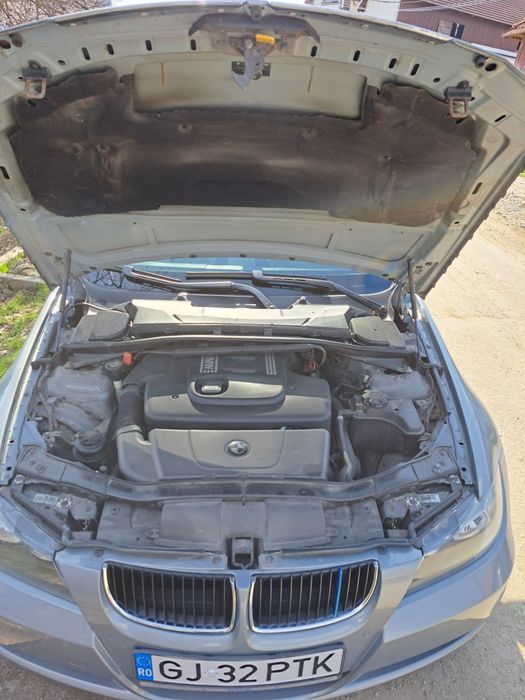 Vând Bmw E90 320 D sau schimb cu Toyota Rav 4