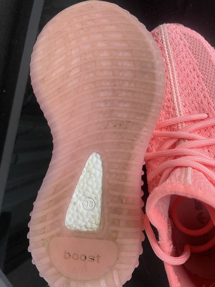 Adidas Yeezy розов 36 номер