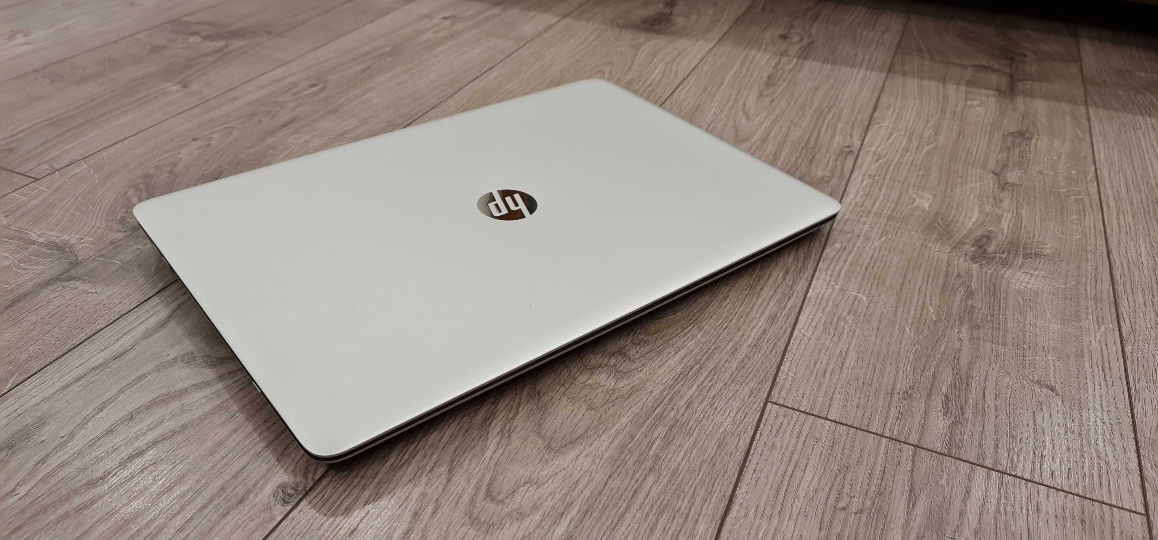 laptop performant HP pavilion ,intel core i7 ,video 4 GB , 17,3 inch