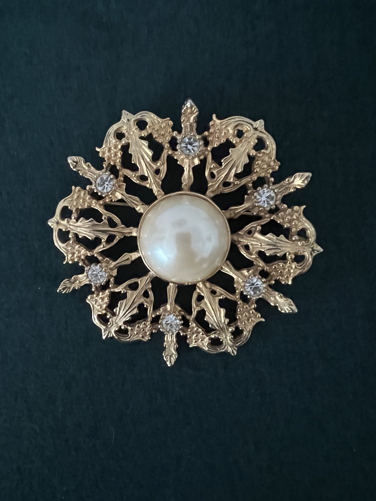 Vand brosa vintage XXL cu perla si cristale