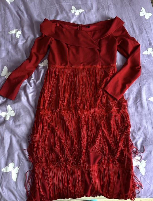 Rochie elegantă cu franjuri