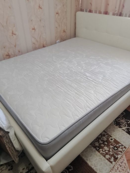 Продам кровать двухспальный