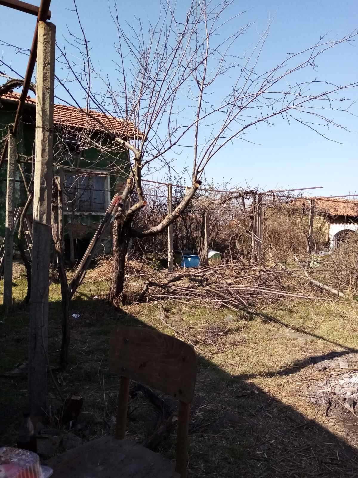 Продавам къща с двор с.Паталеница, община Пазарджик.