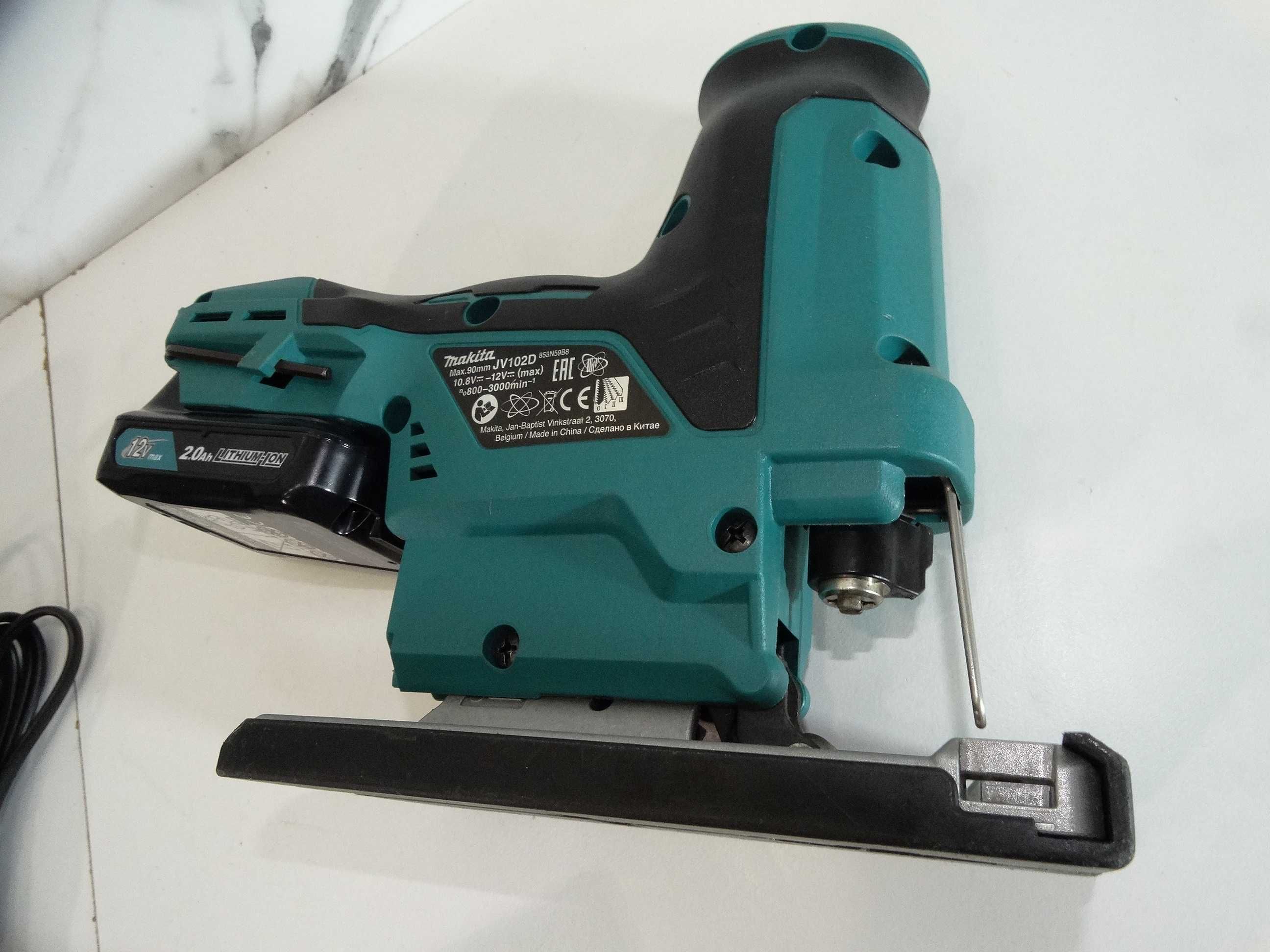 Промо - Makita JV 102 D / 2 x 2.0 Ah  - Прободен трион / зеге