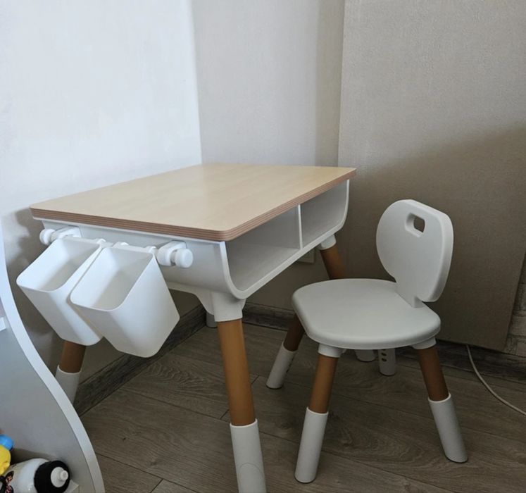 Детский стол для рисования