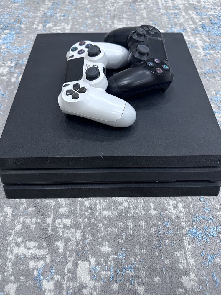 PS4 pro 1tb (отличный состояние)