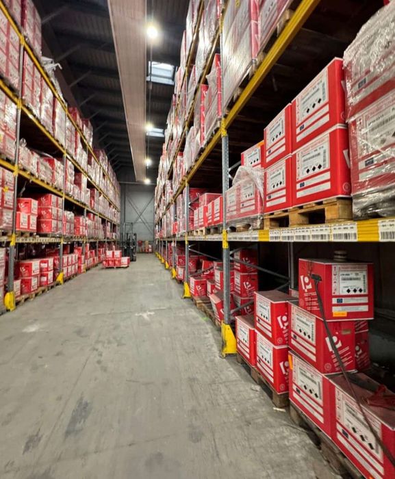 Vindem rafturi metalice cu polițe 266x954