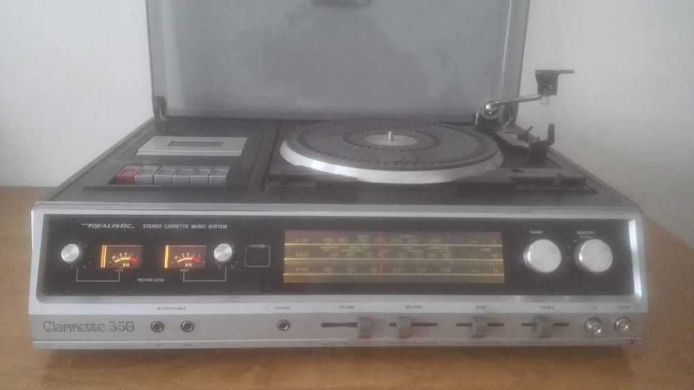 REALISTIC CLARINETTE 350 AM/FM radio cassette record player