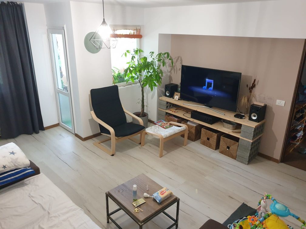 Apartament de vânzare cu 3 camere 74mp