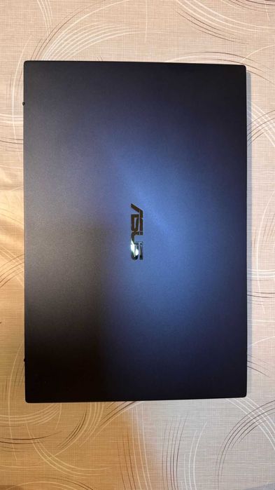 Laptop Asus Expertbook core I7, 24 gb ram, 512 ssd M.2