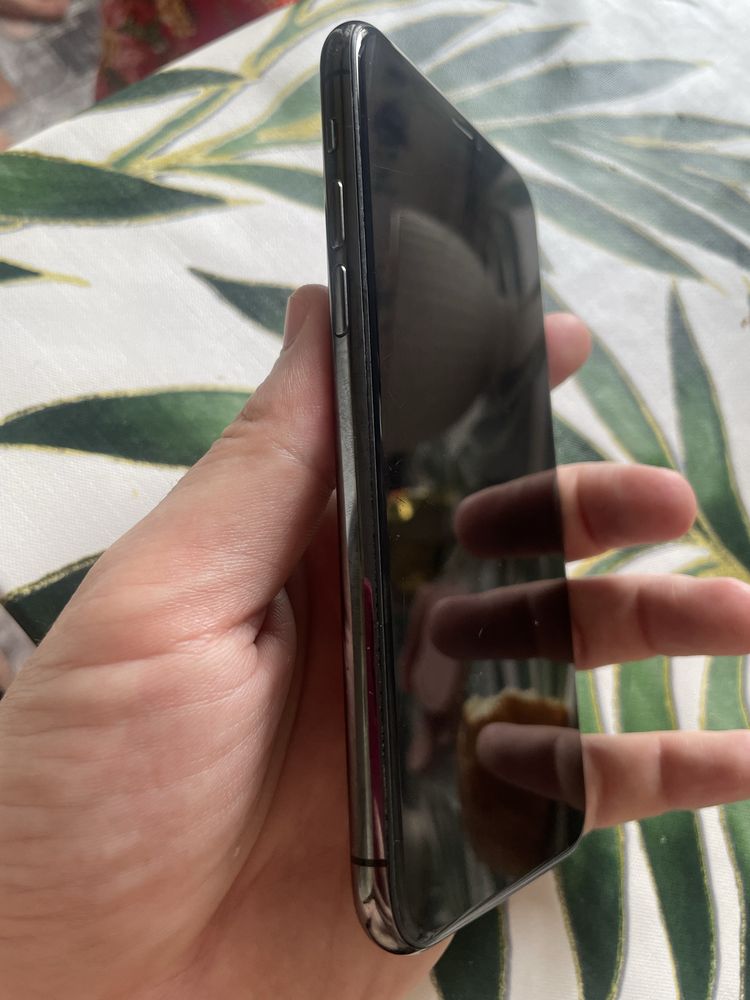 iPhone 11 pro…..